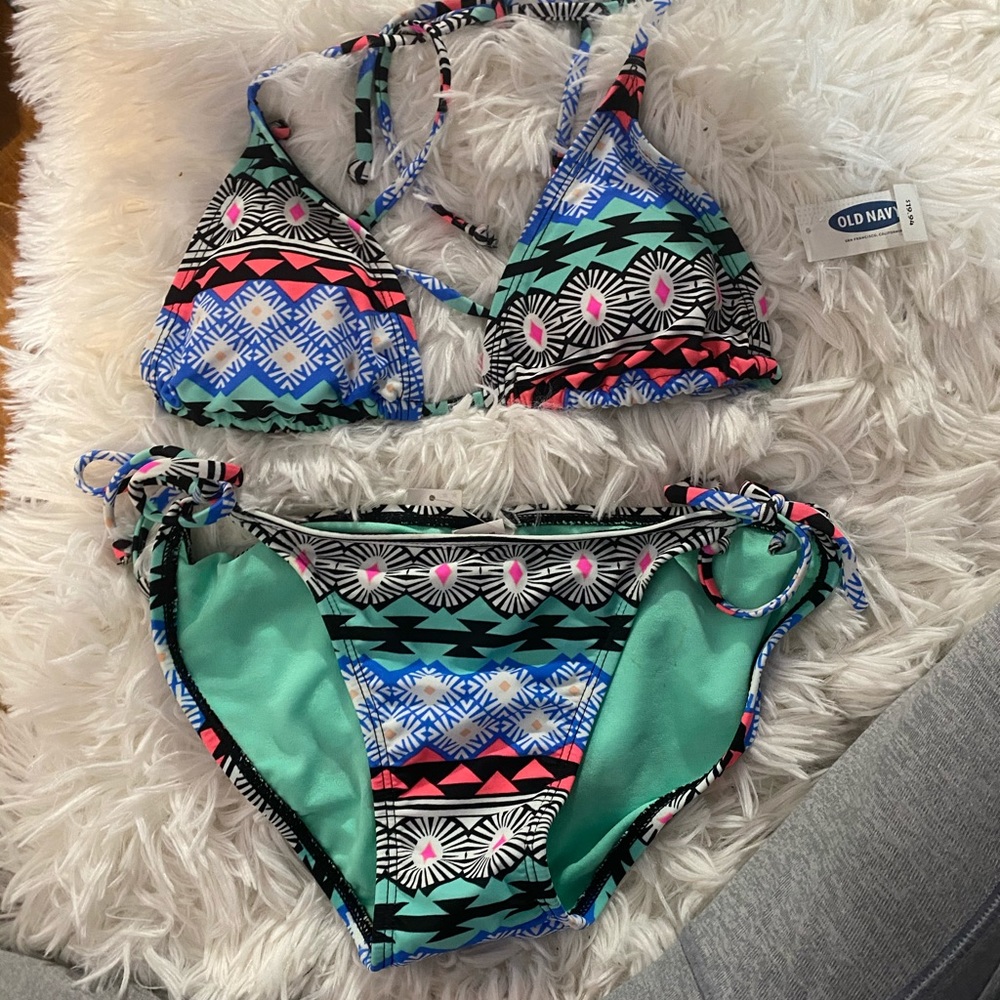 Old navy triangle bathing suit NWT
